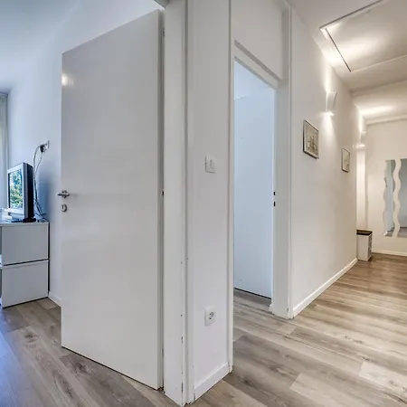 Nika By Interhome *