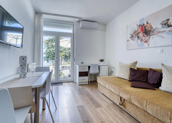 Nika By Interhome Apartman